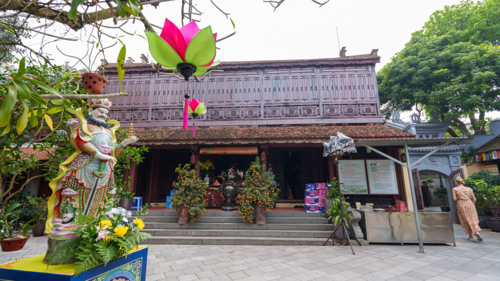 Van Nien pagoda