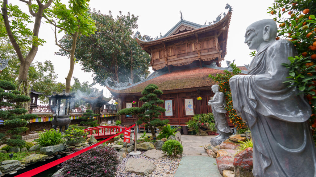 Van Nien pagoda