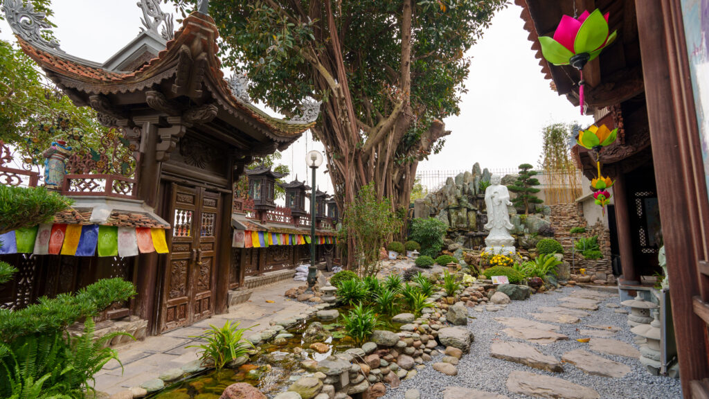 Van Nien pagoda